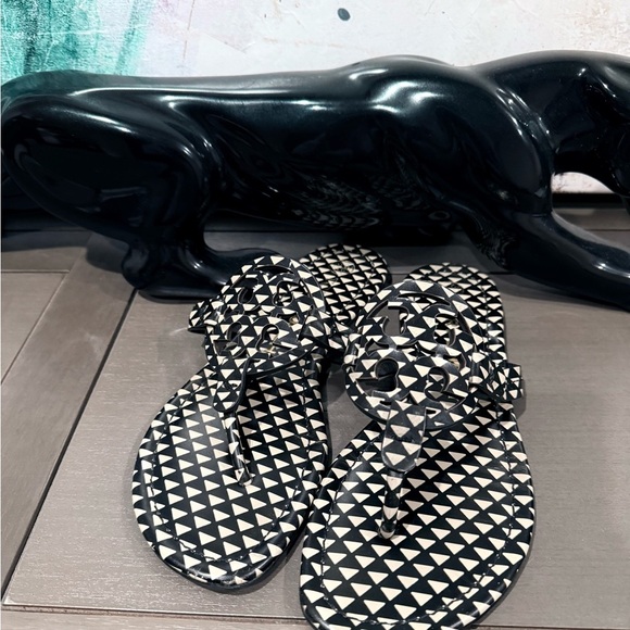 NEW! Tory Burch Miller Sandal Triangle Geo Print Flip Flop Authenticated Sz 6.5 - Picture 2 of 10